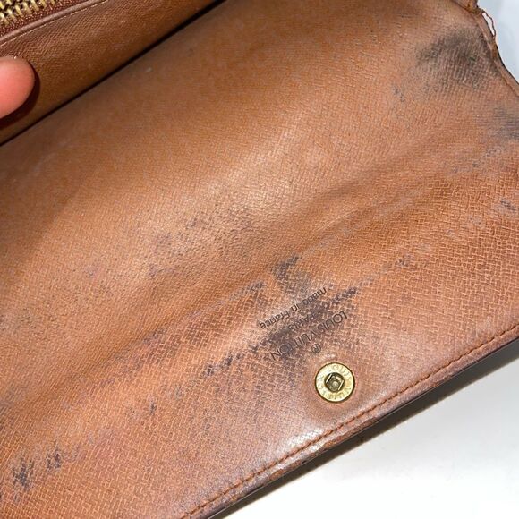 Authentic Louis Vuitton Monogram Sarah Wallet - Picture 12 of 14